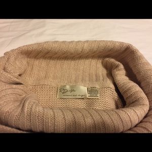 RD STYLE cowl neck sweater with button detail